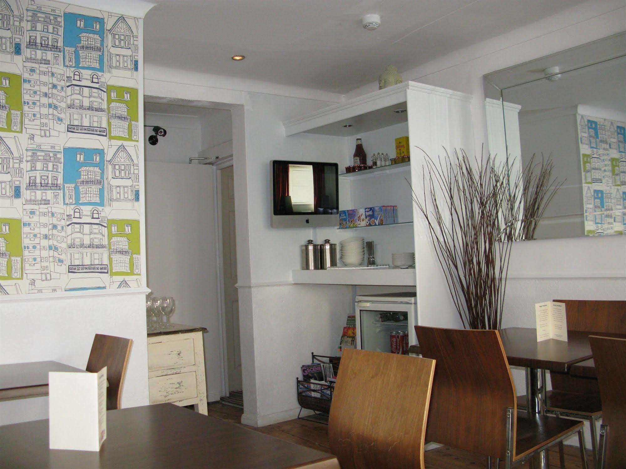 Oyo Lifestyle Hotel Sea Breeze Brighton Eksteriør billede