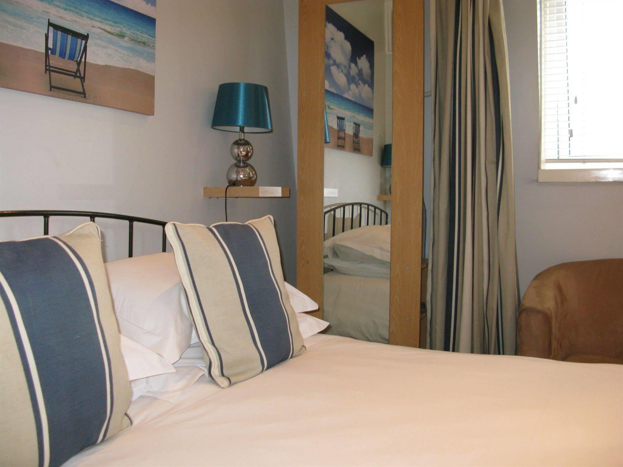 Oyo Lifestyle Hotel Sea Breeze Brighton Eksteriør billede
