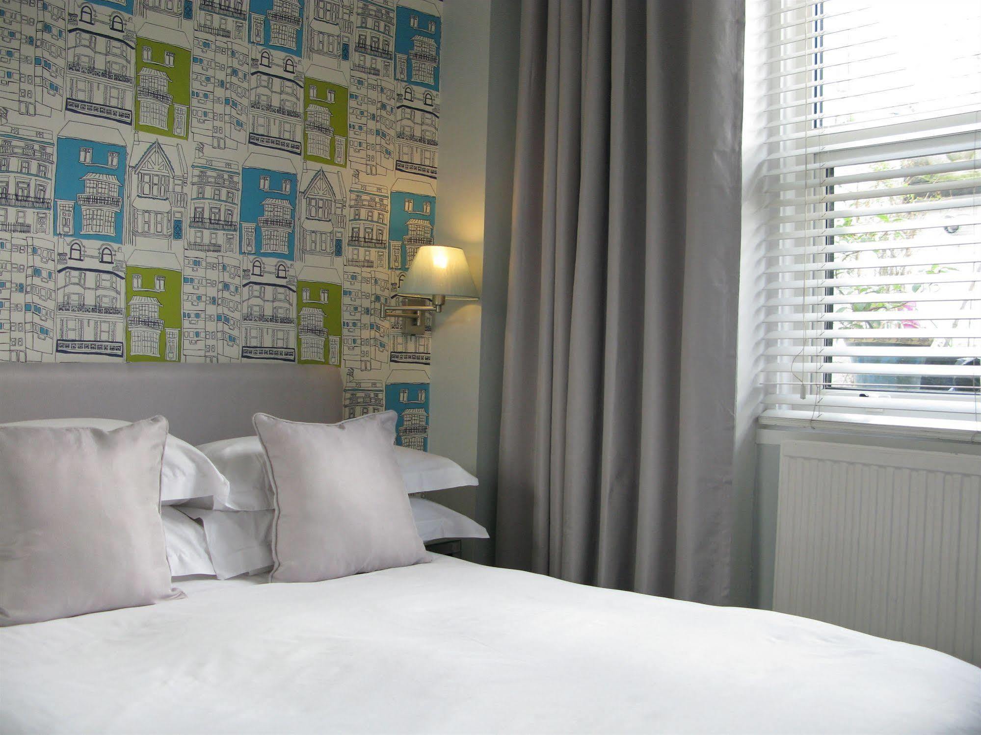 Oyo Lifestyle Hotel Sea Breeze Brighton Eksteriør billede