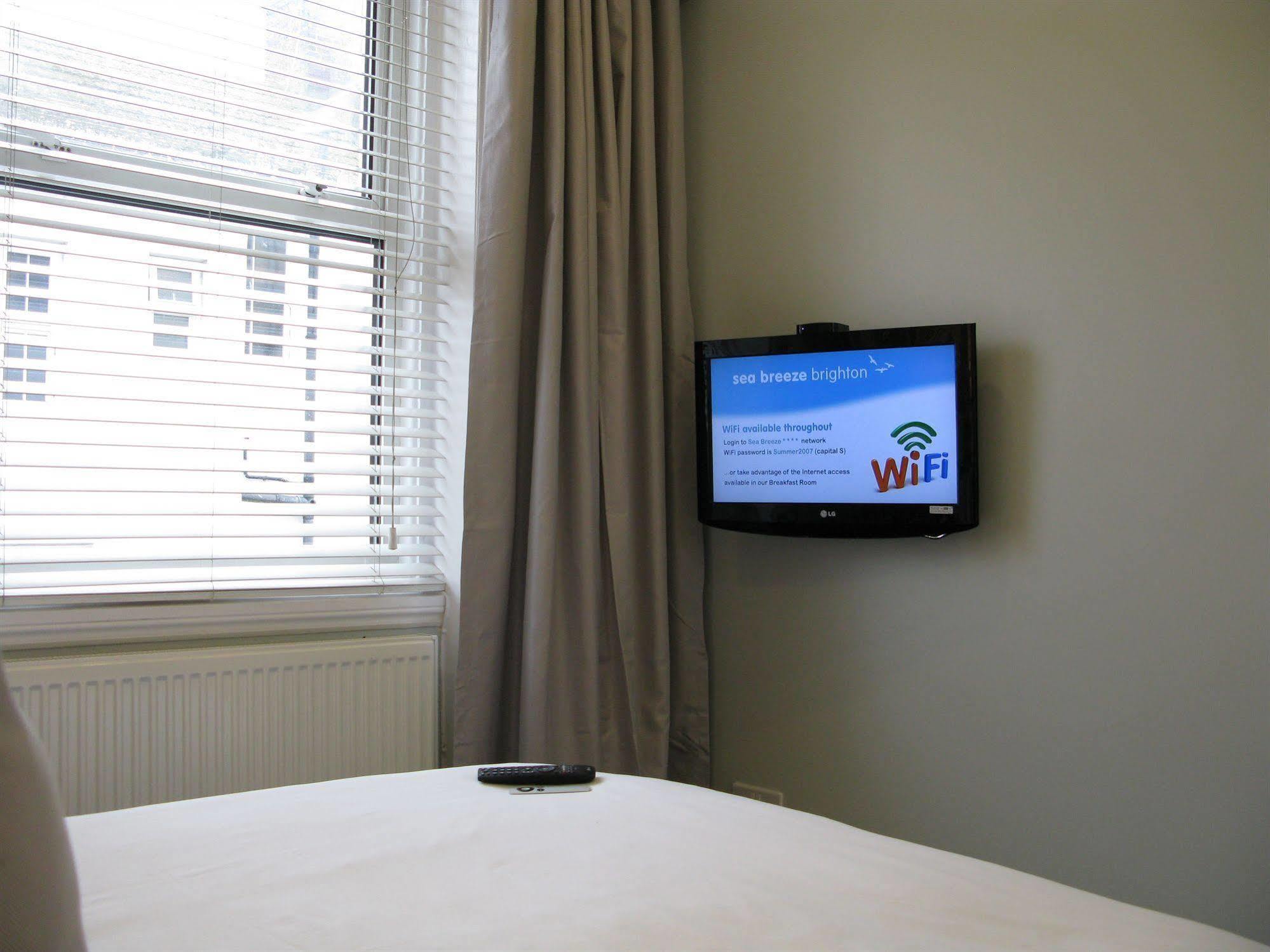 Oyo Lifestyle Hotel Sea Breeze Brighton Eksteriør billede