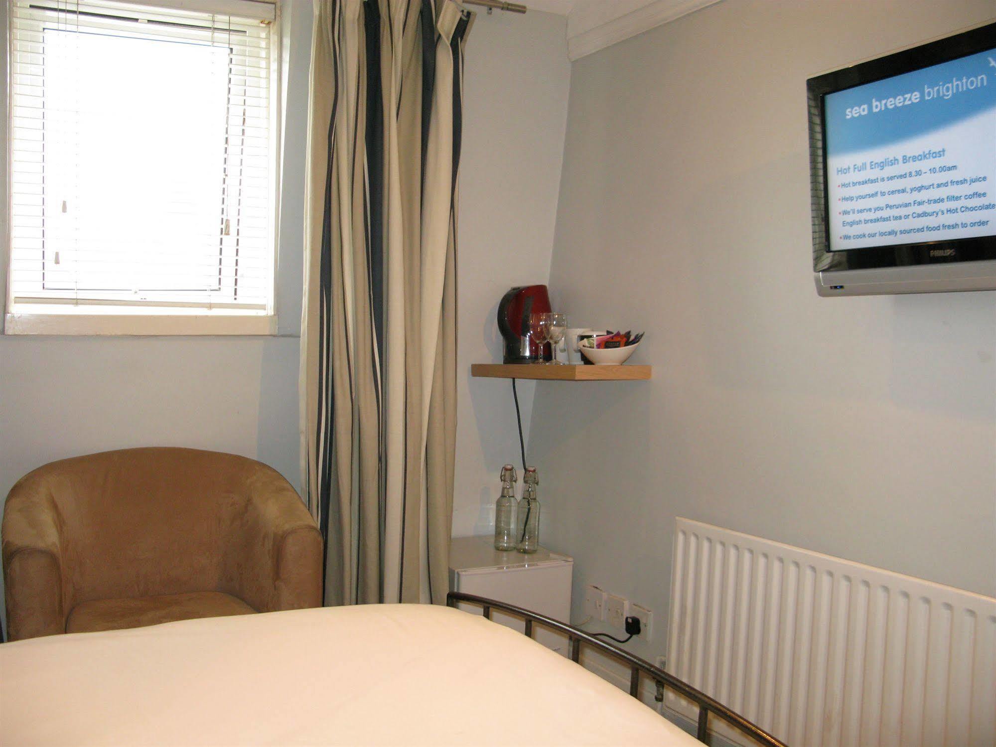 Oyo Lifestyle Hotel Sea Breeze Brighton Eksteriør billede