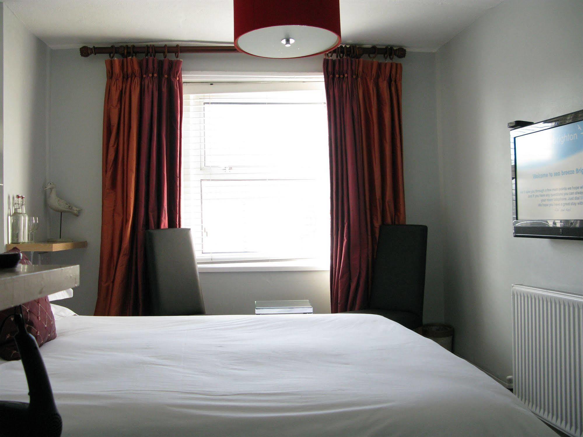 Oyo Lifestyle Hotel Sea Breeze Brighton Eksteriør billede