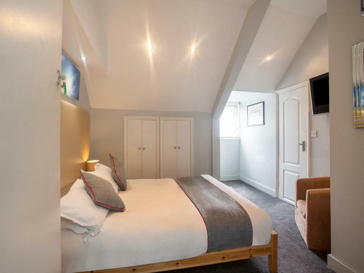 Oyo Lifestyle Hotel Sea Breeze Brighton Eksteriør billede
